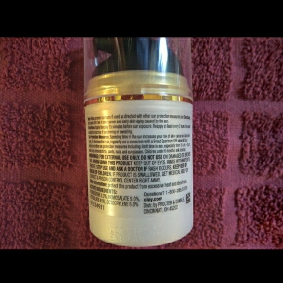 SOLD ON MERCARI!!! Olay Total Effects 7 In One - Picture 2 of 2